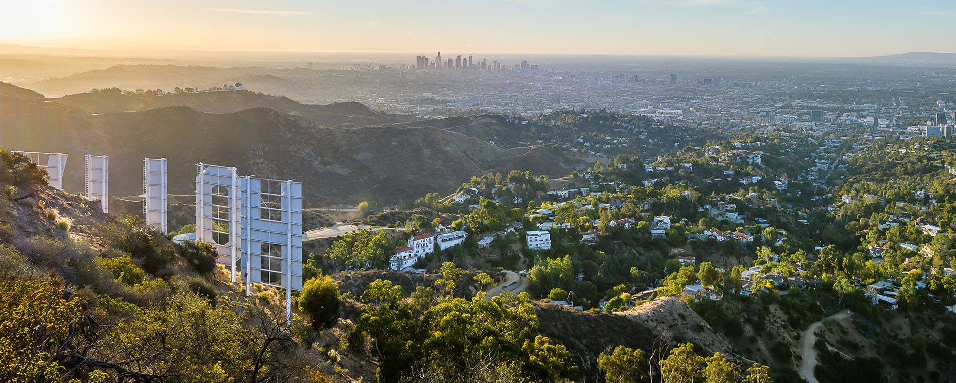 background of Los Angeles / Burbank, CA (BUR)